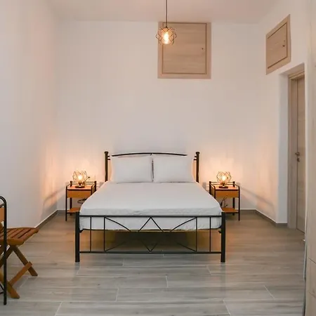 Dreamy Santorini Only 50m From The Апартаменты Перисса
